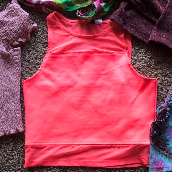 Crop Top BUNDLE! - Picture 6 of 7